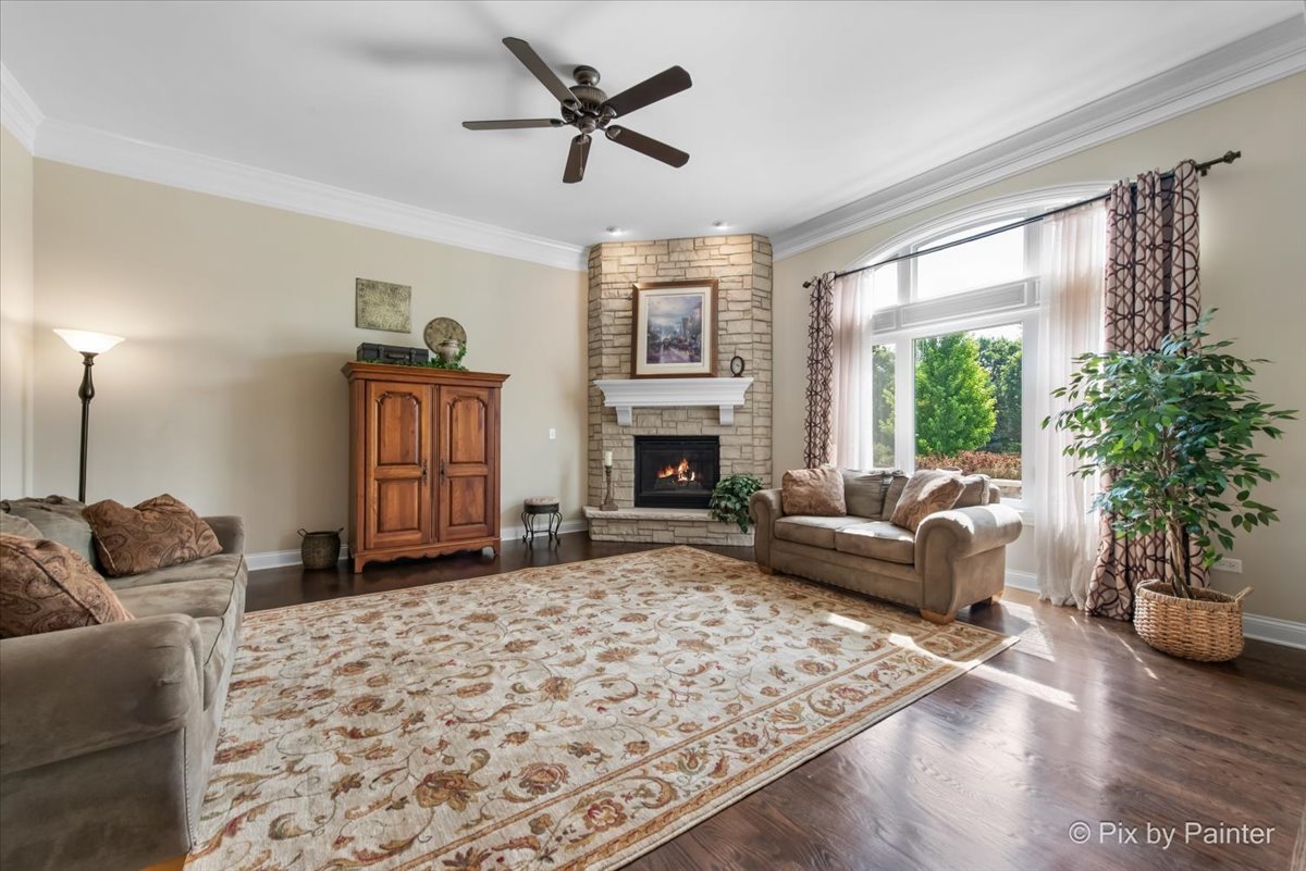 1075 Redbud Lane