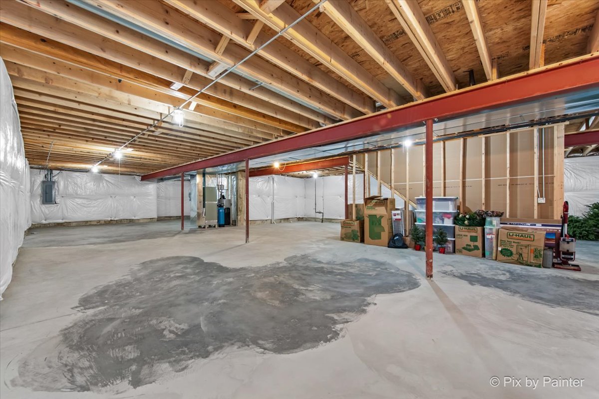 1075 Redbud Lane