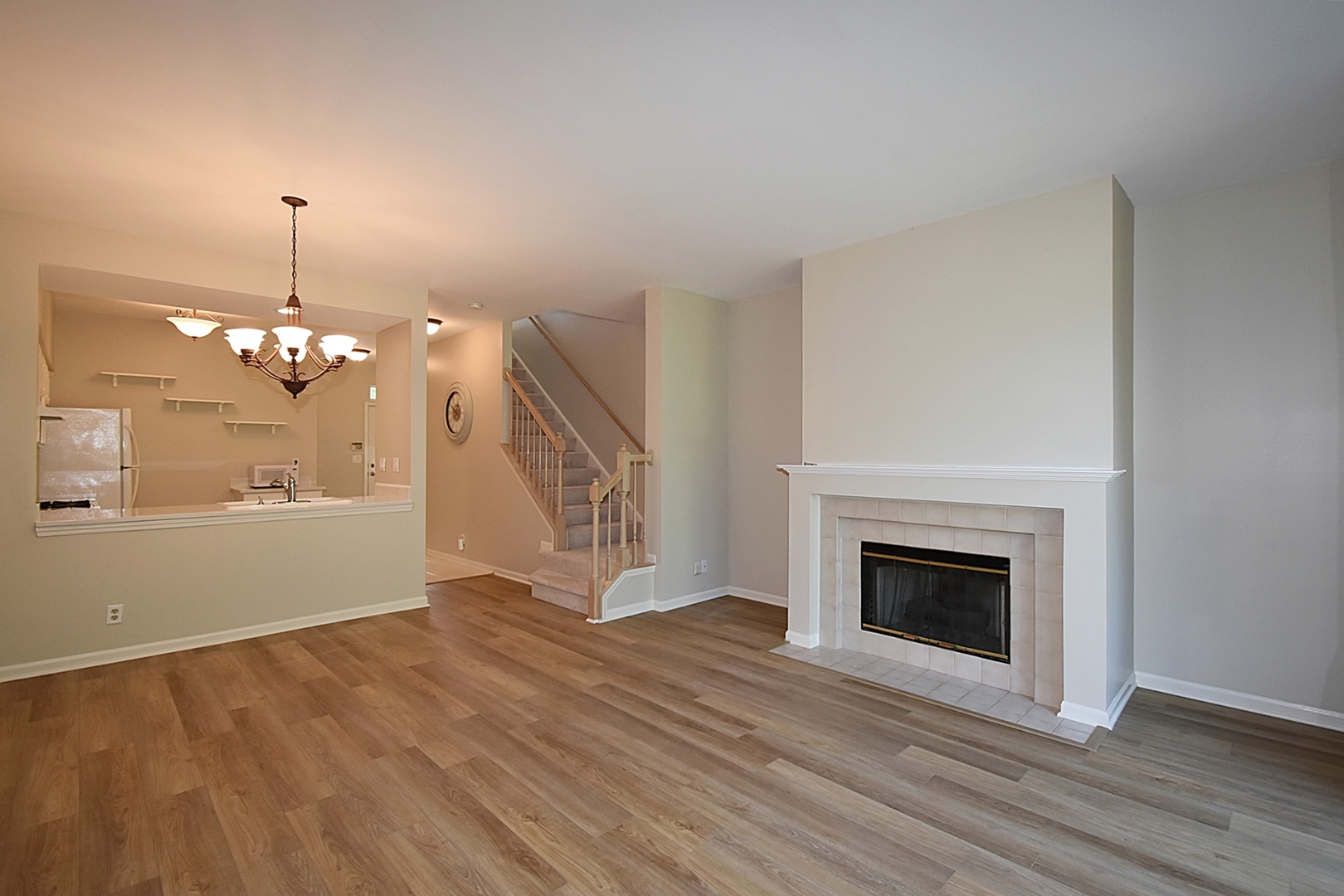 1815 Moore Court