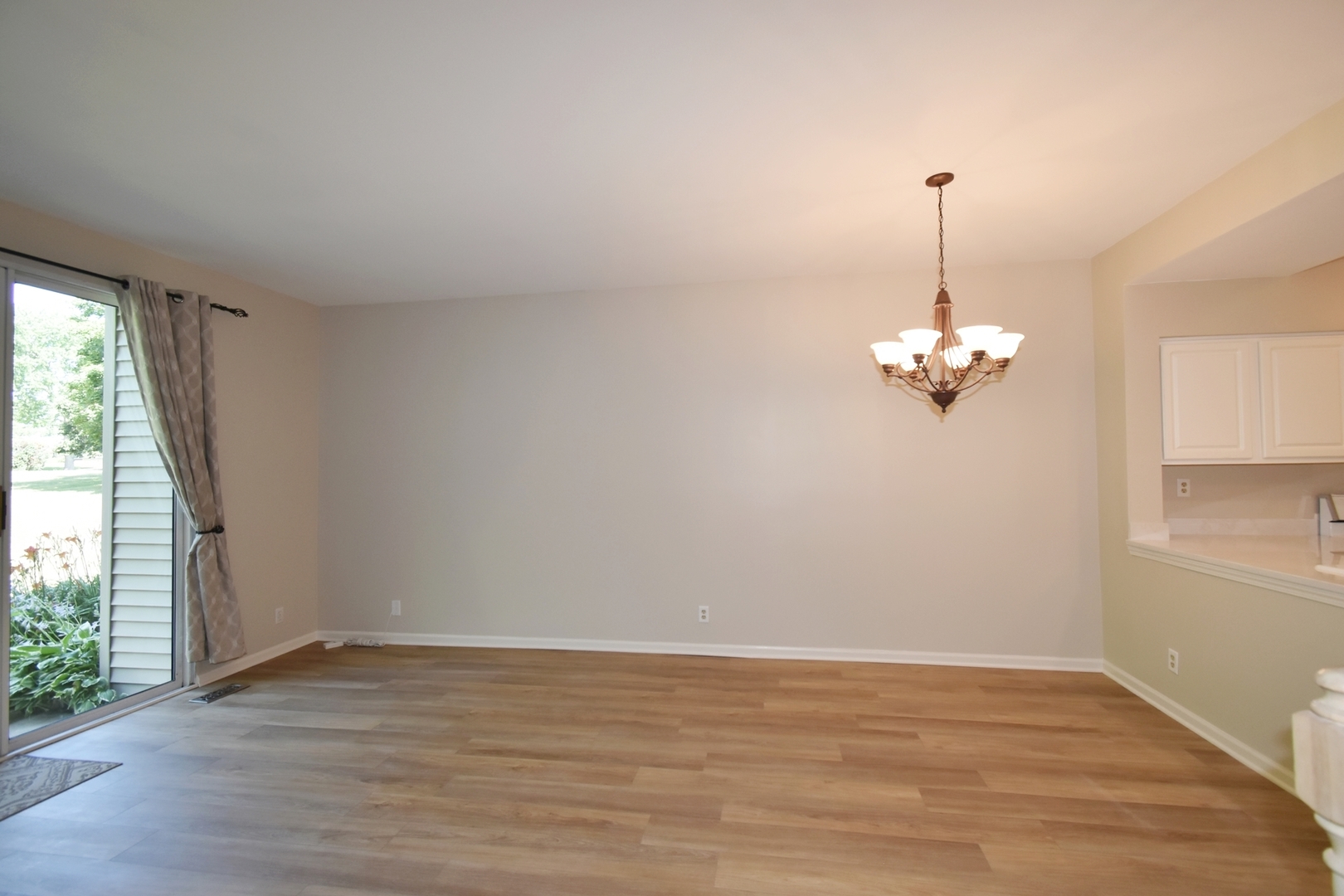 1815 Moore Court