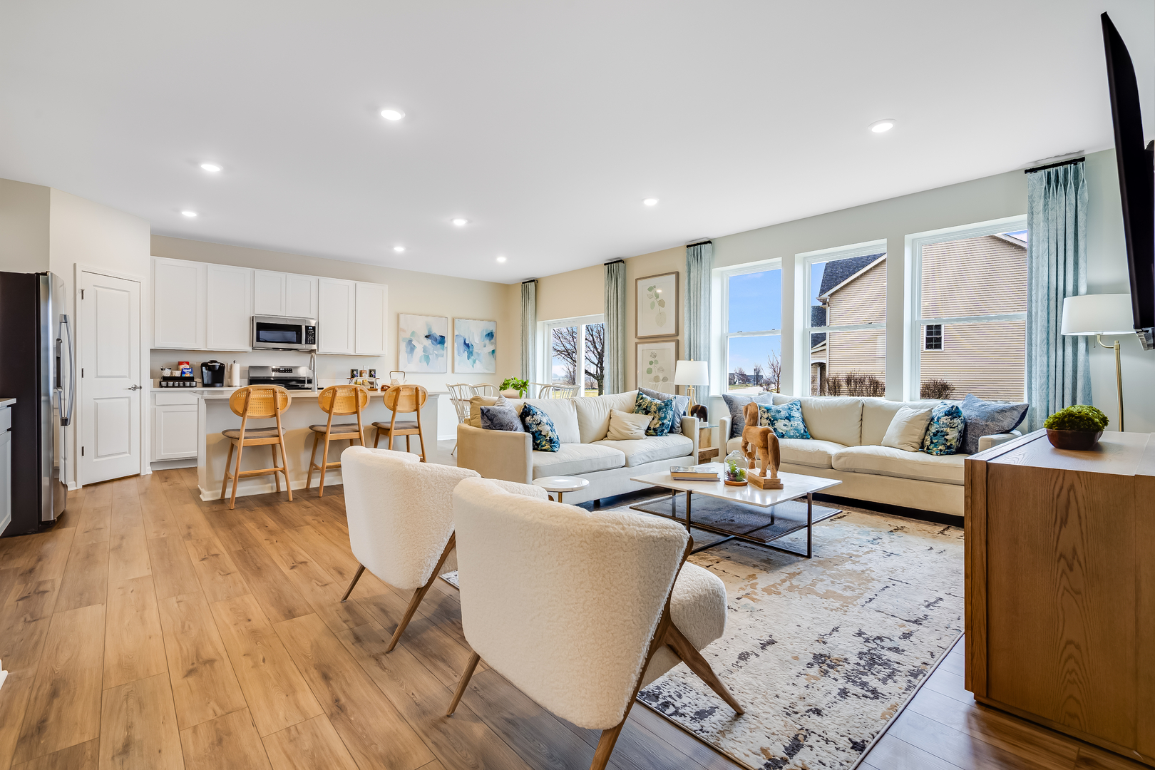 827 W. Hampshire Drive