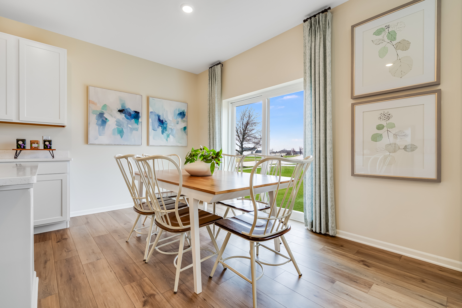 827 W. Hampshire Drive