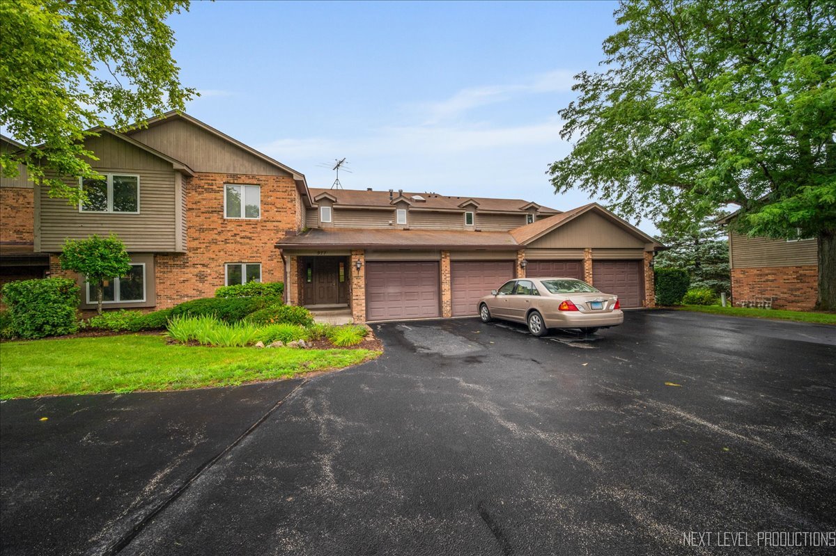977 West Court Unit: A