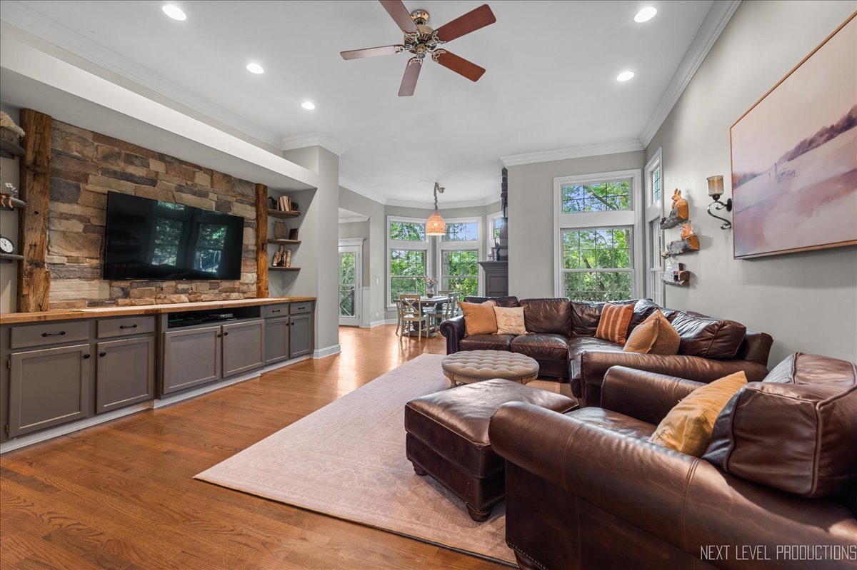 15N022 Brier Hill Road