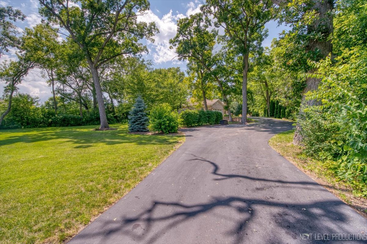 15N022 Brier Hill Road