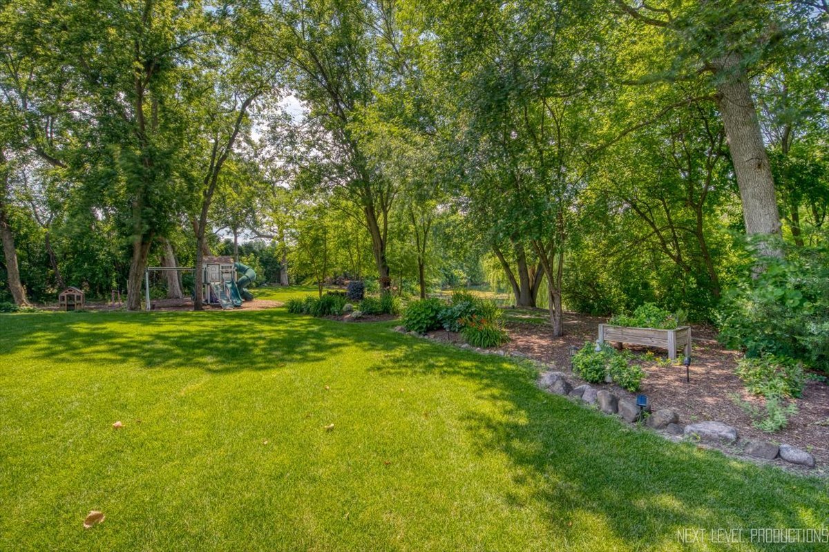 15N022 Brier Hill Road