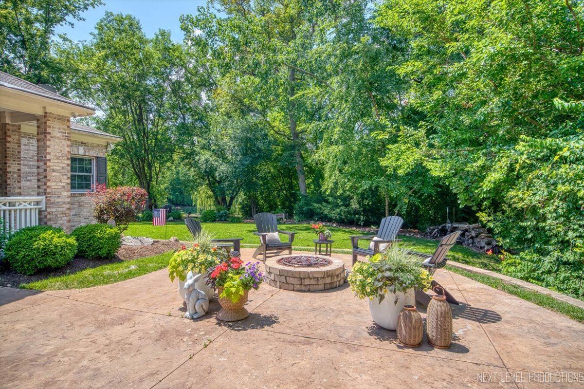 15N022 Brier Hill Road