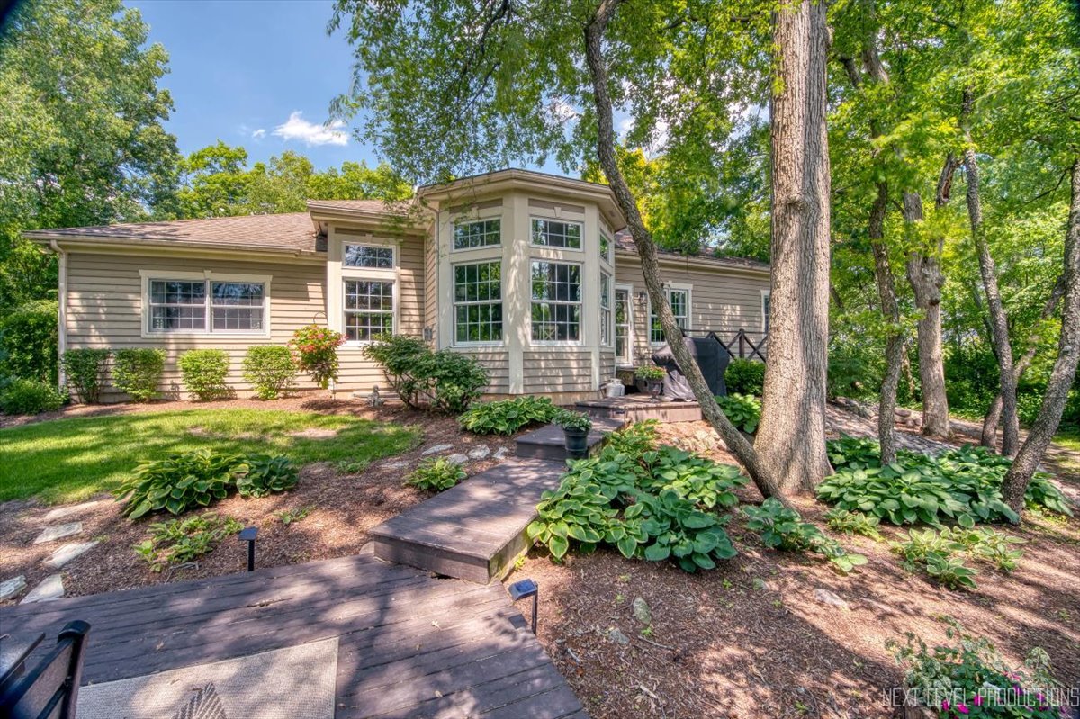 15N022 Brier Hill Road