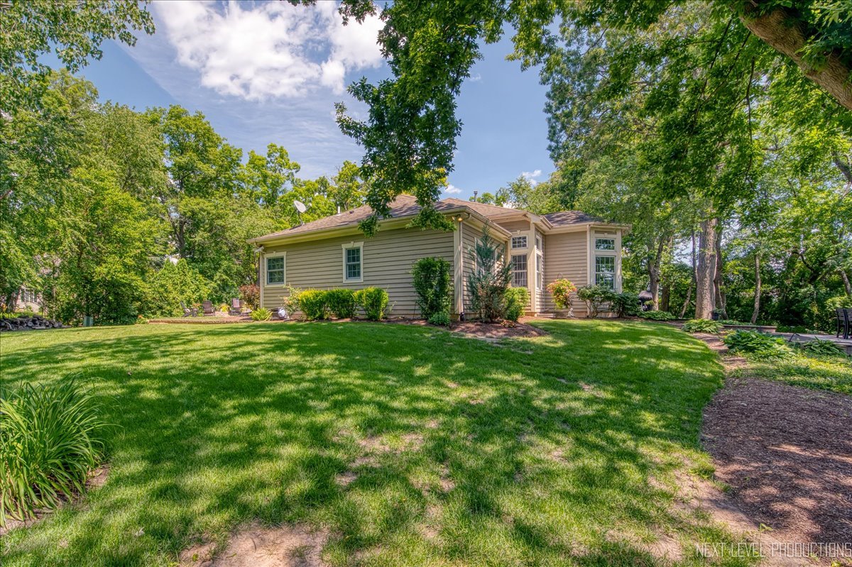 15N022 Brier Hill Road
