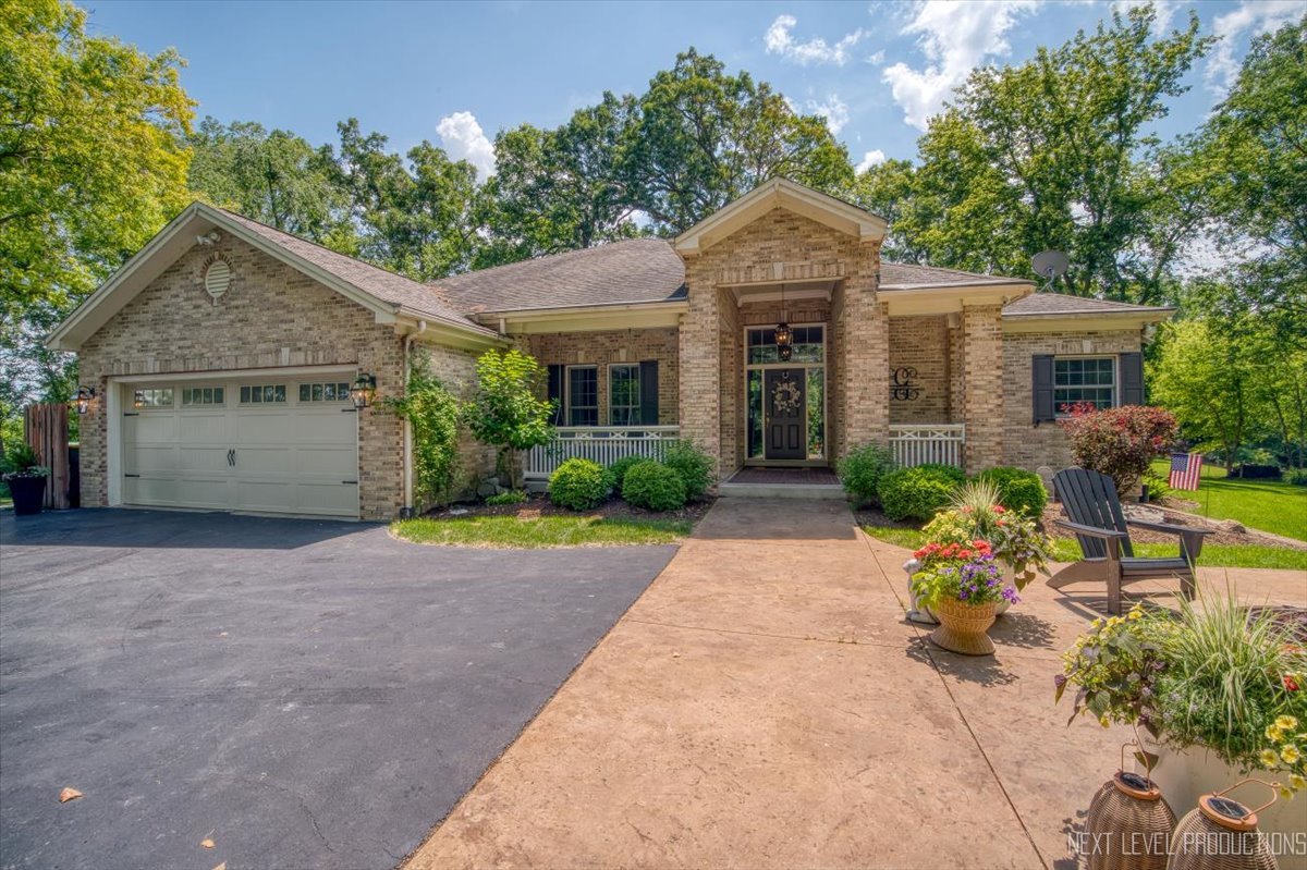 15N022 Brier Hill Road