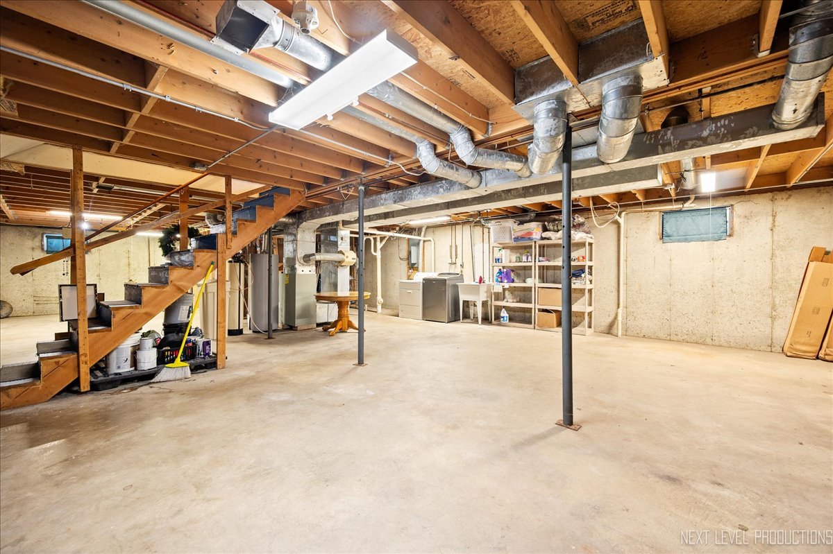 515 W Comanche Avenue