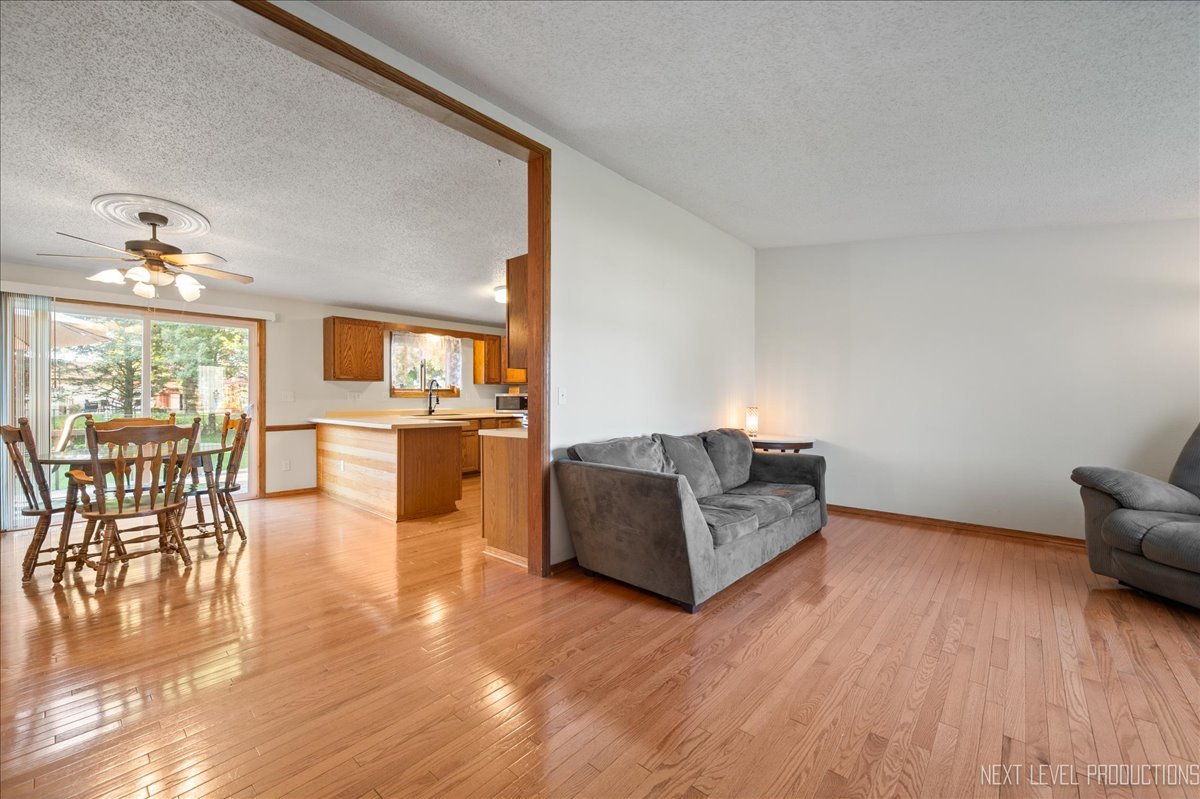 515 W Comanche Avenue