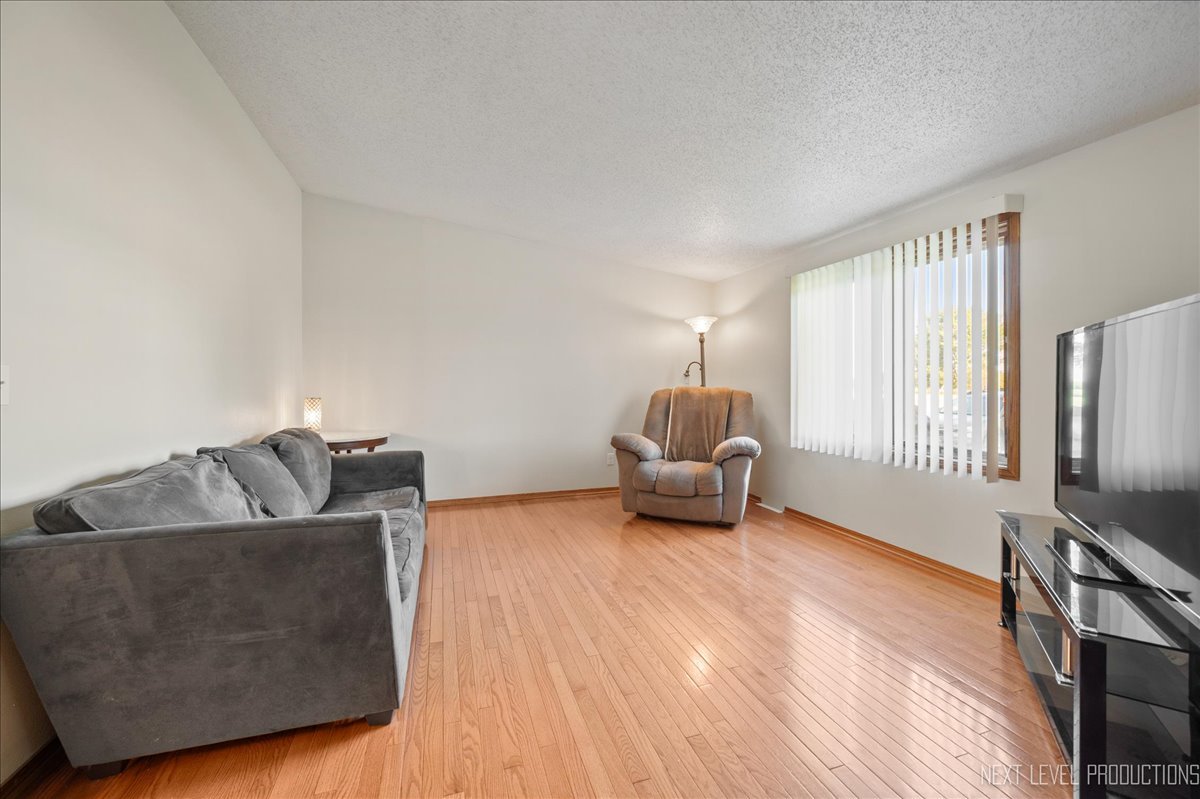 515 W Comanche Avenue