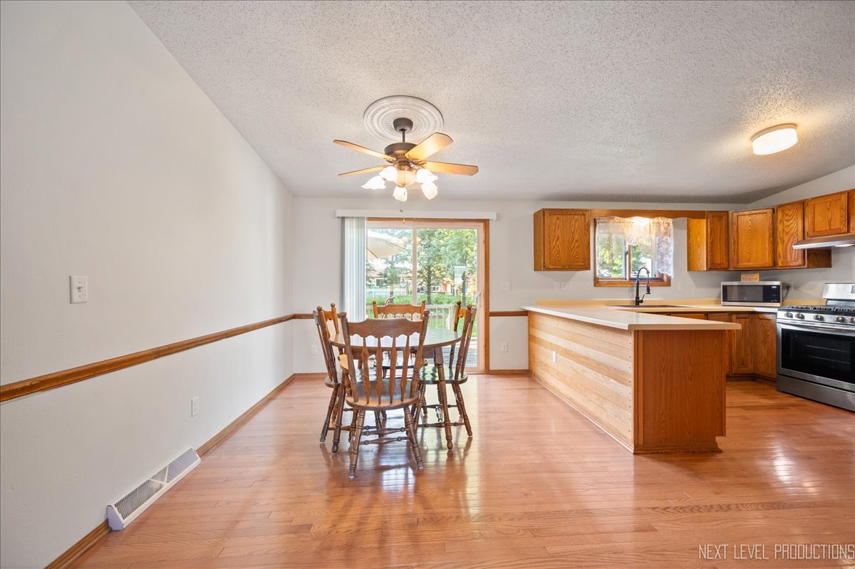 515 W Comanche Avenue