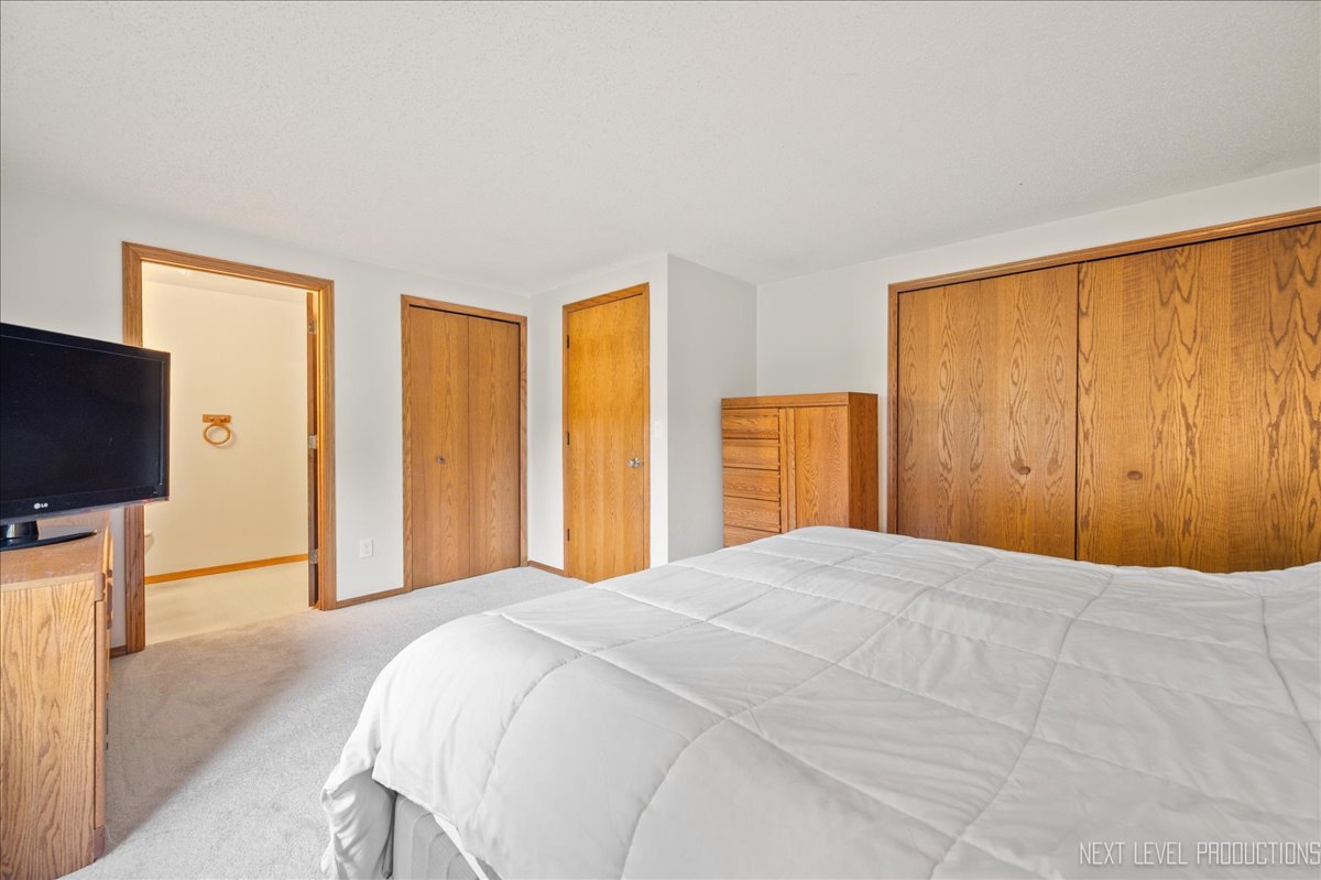 515 W Comanche Avenue
