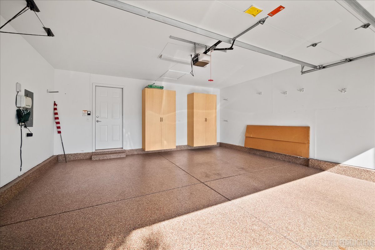 2802 Edgewater Drive