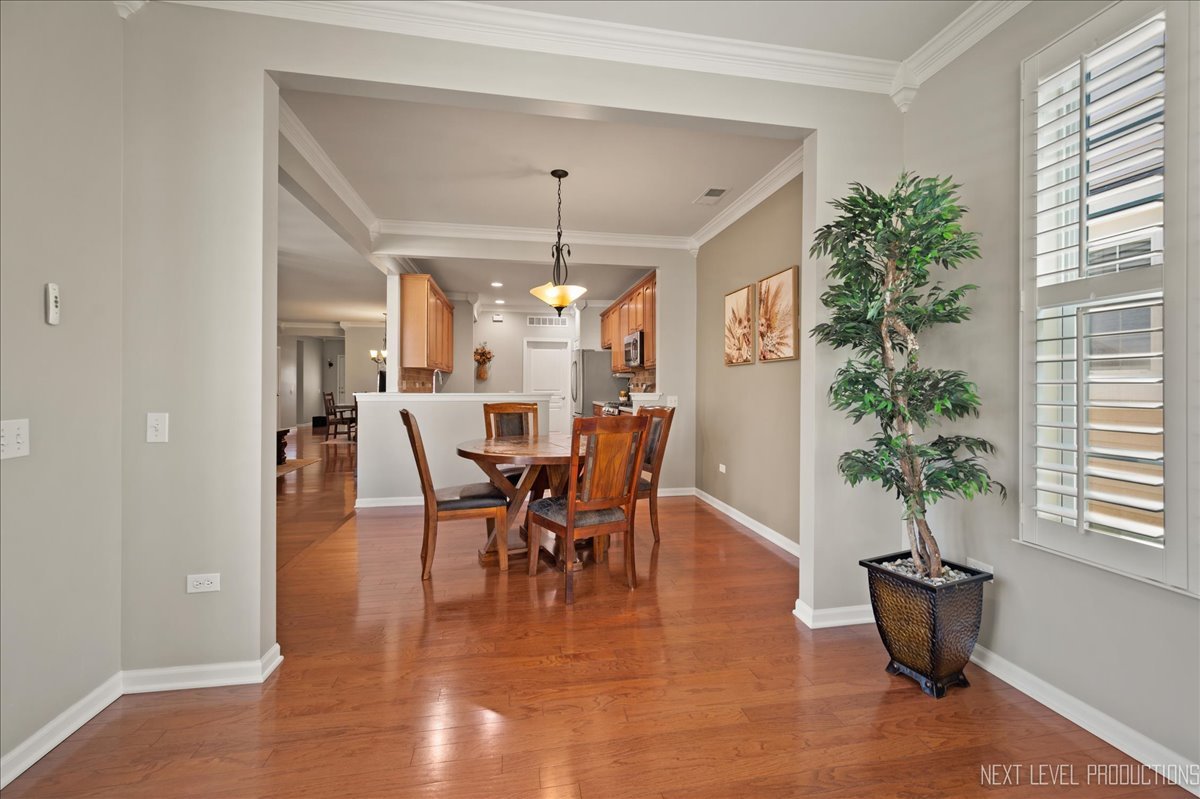 2802 Edgewater Drive