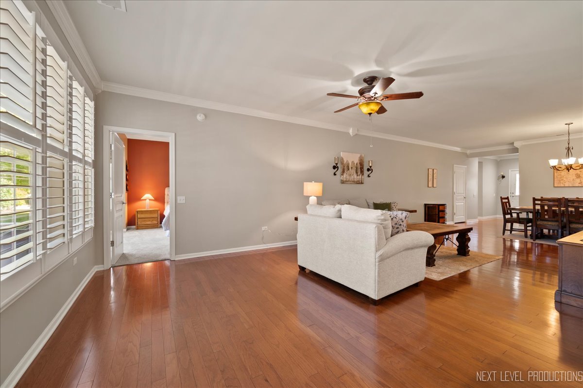 2802 Edgewater Drive