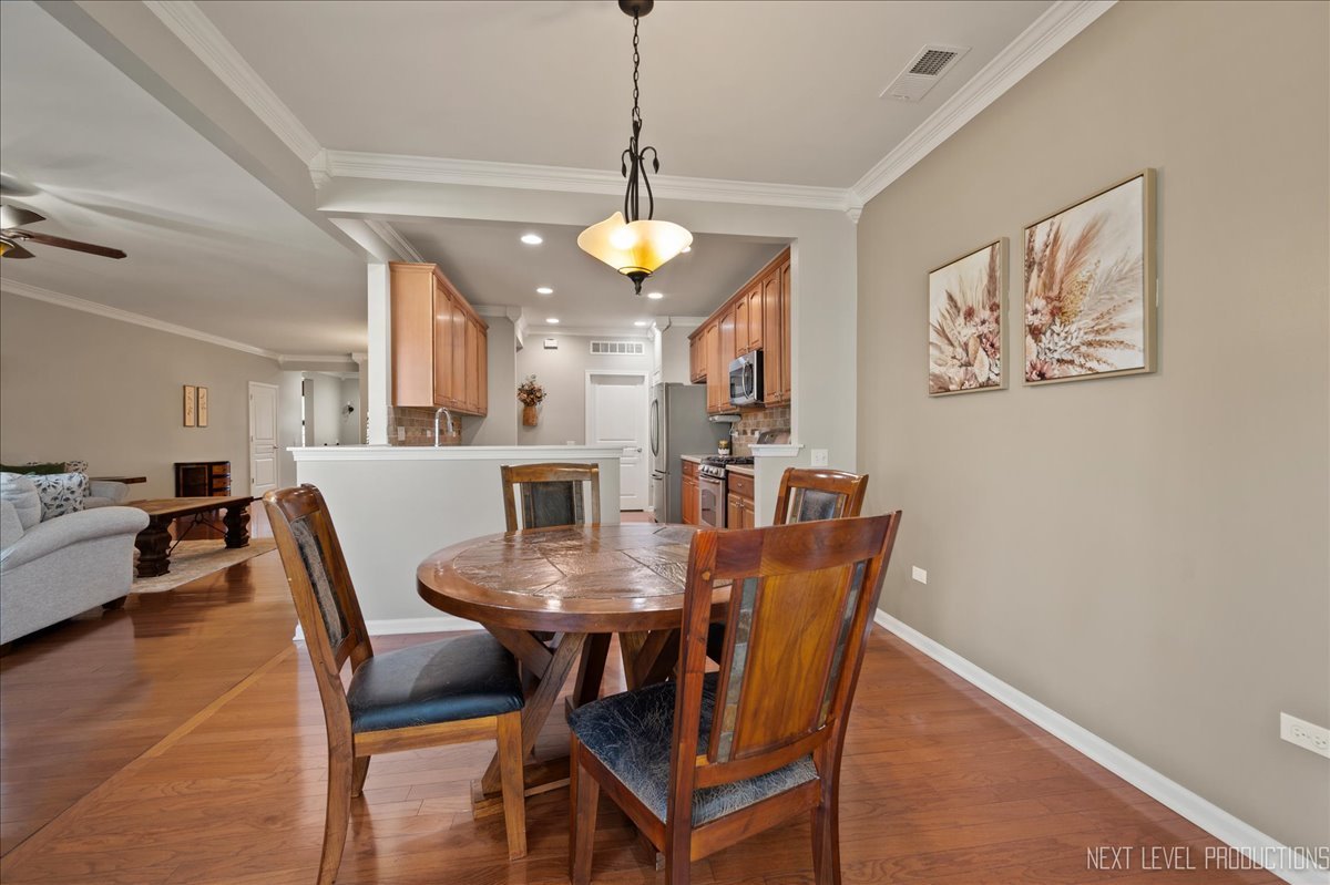2802 Edgewater Drive