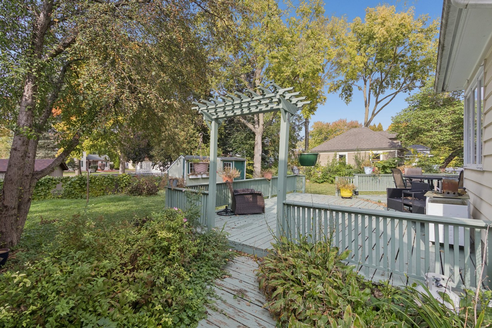 315 W Hurlbut Avenue