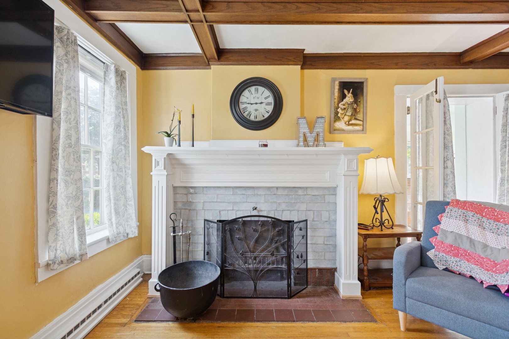 315 W Hurlbut Avenue