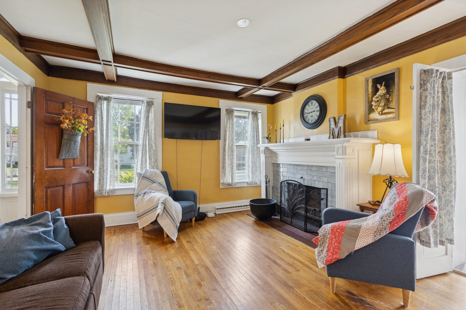 315 W Hurlbut Avenue