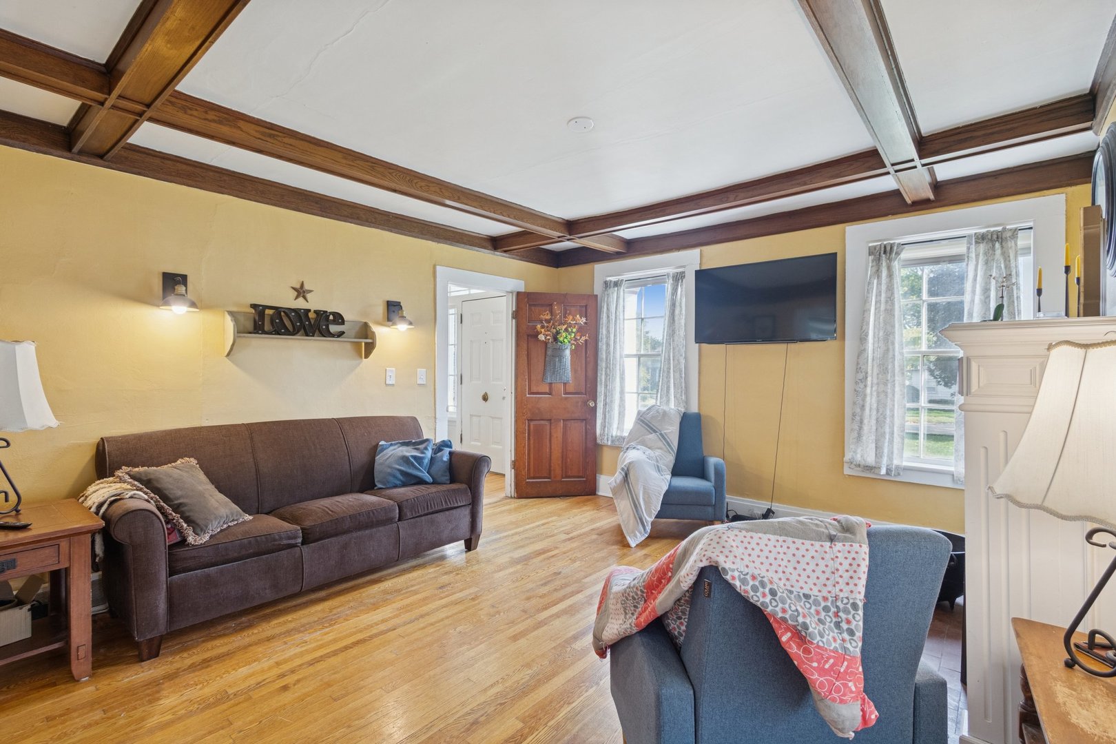 315 W Hurlbut Avenue