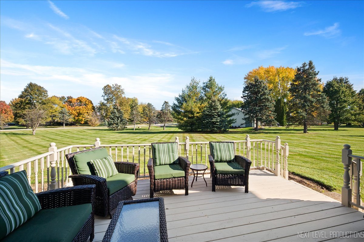 39W955 Deer Run Drive