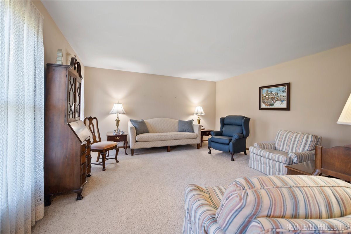 39W955 Deer Run Drive