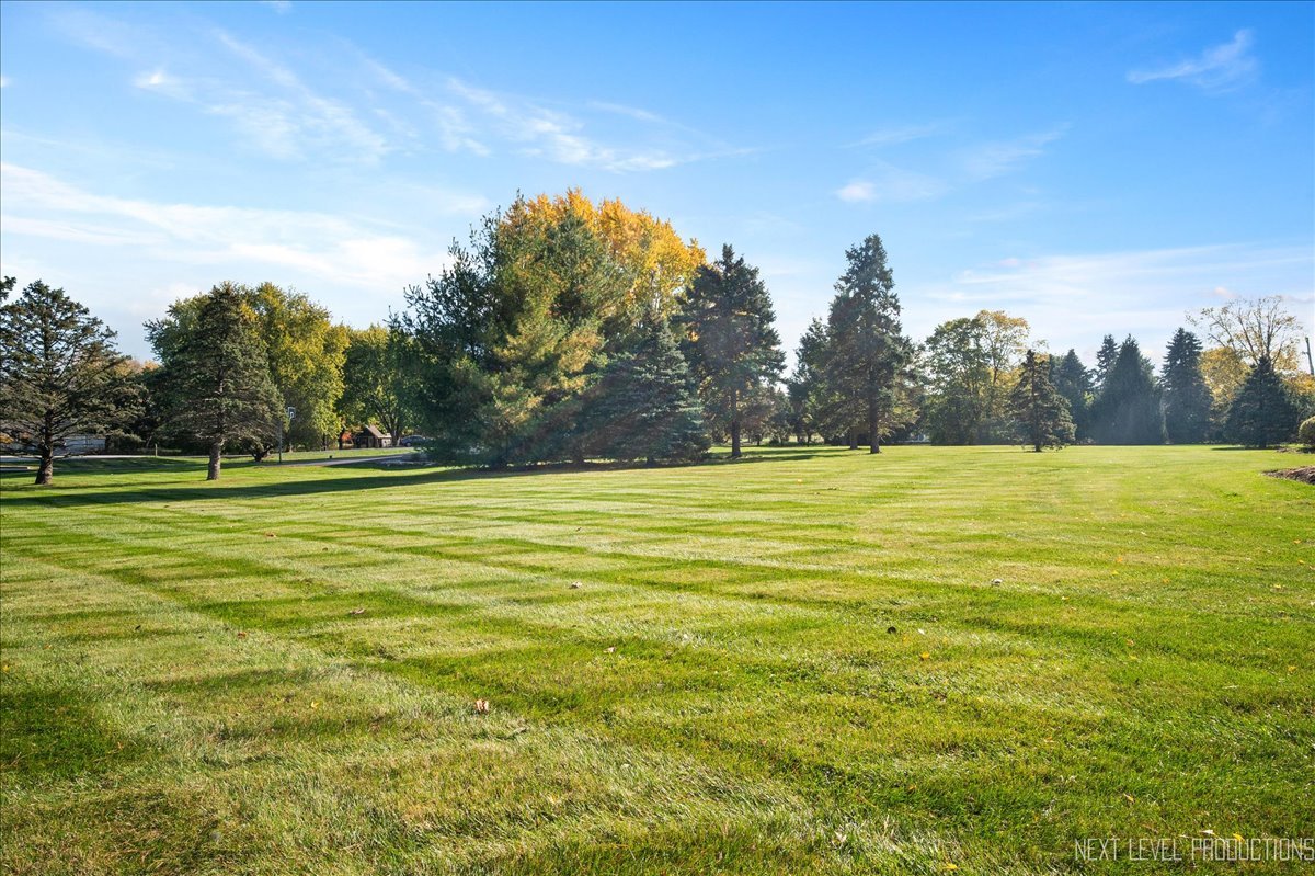 39W955 Deer Run Drive