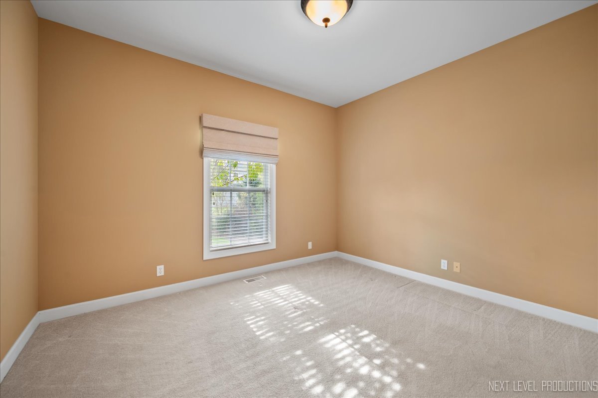 38W533 BERQUIST Drive