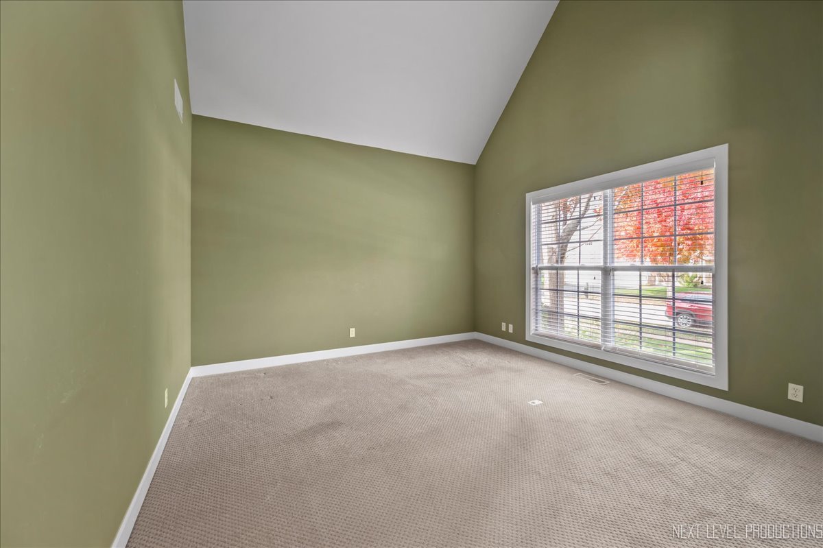 38W533 BERQUIST Drive