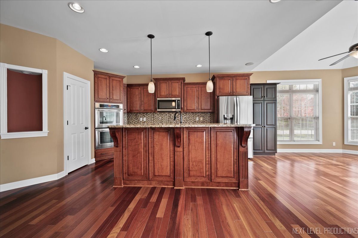 38W533 BERQUIST Drive