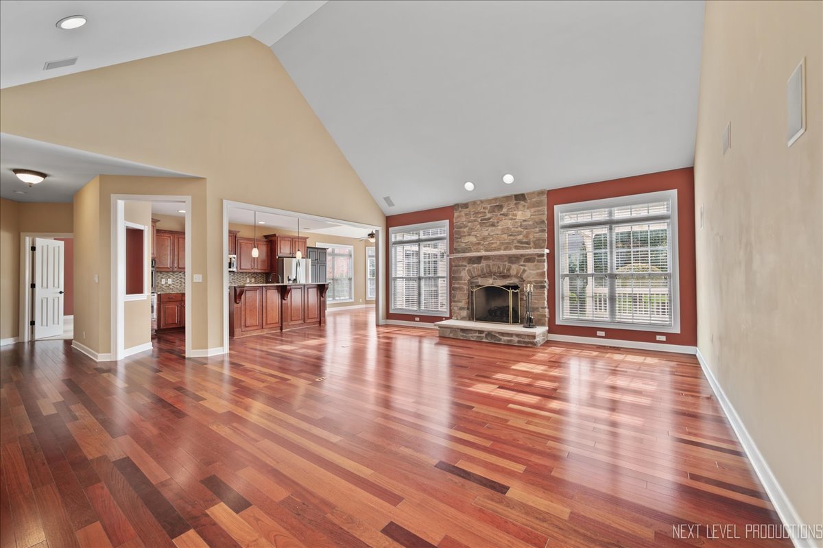 38W533 BERQUIST Drive