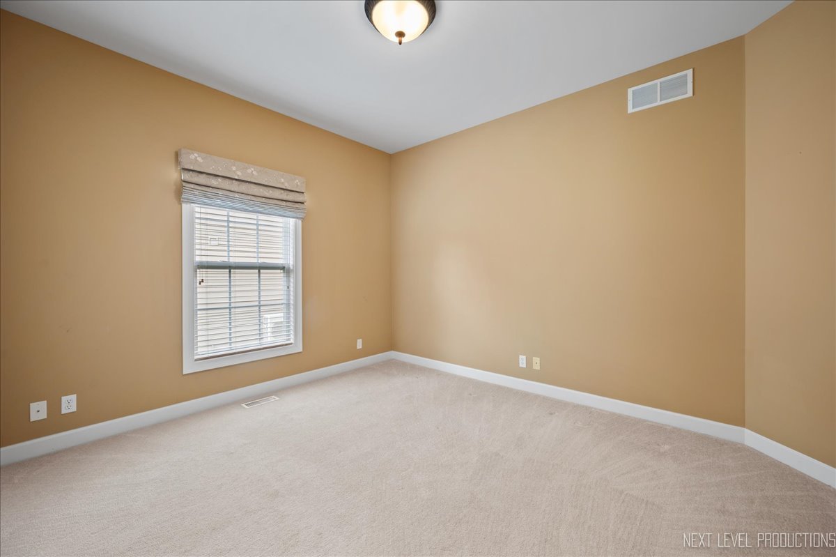 38W533 BERQUIST Drive