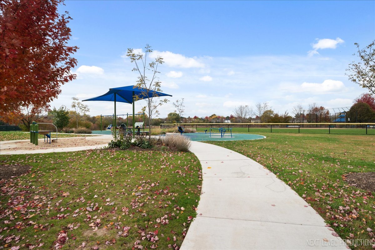 38W533 BERQUIST Drive