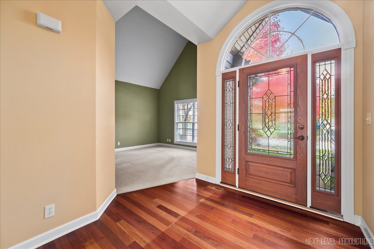 38W533 BERQUIST Drive