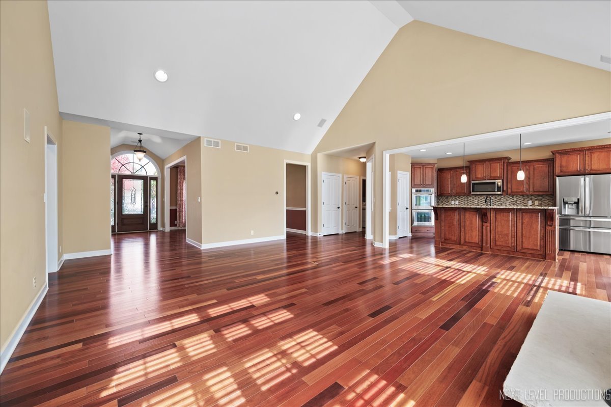 38W533 BERQUIST Drive