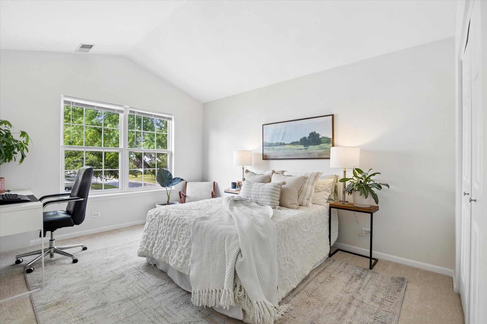 121 S Barton Trail
