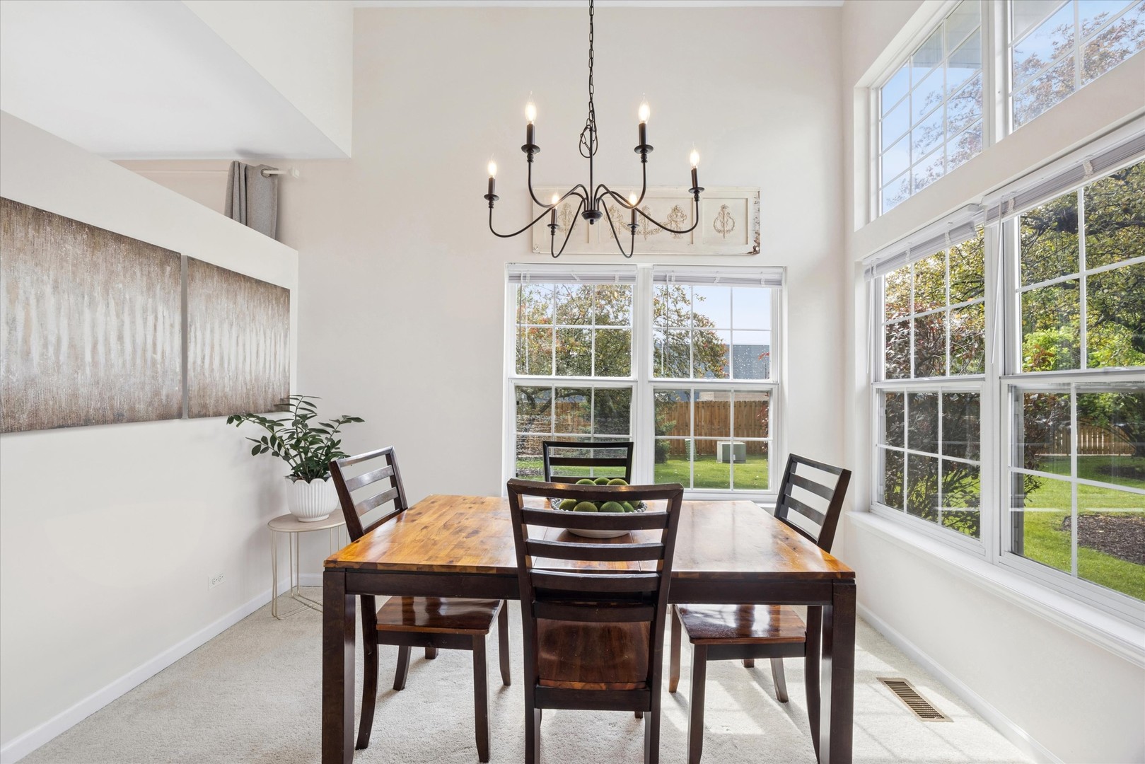 121 S Barton Trail