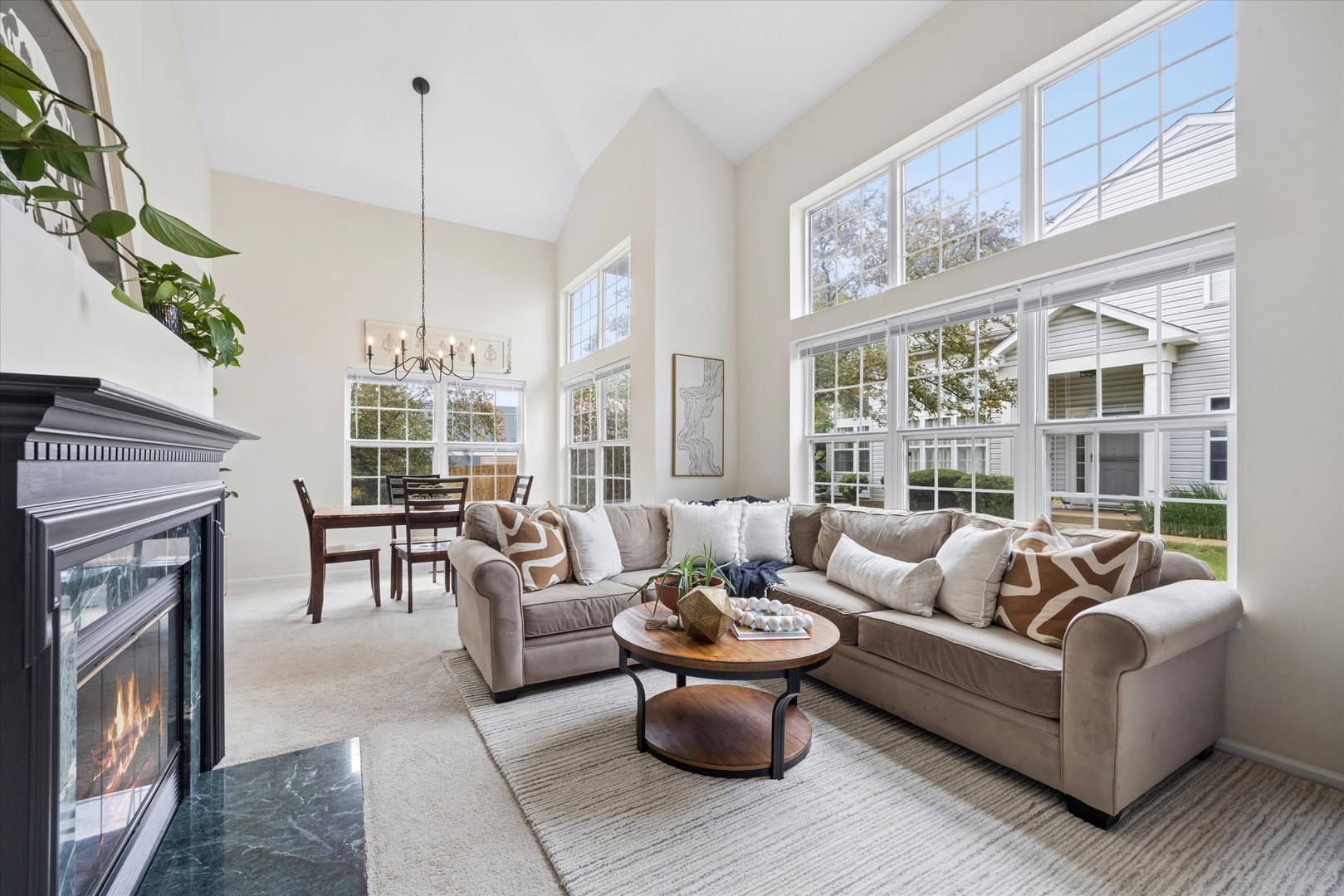 121 S Barton Trail