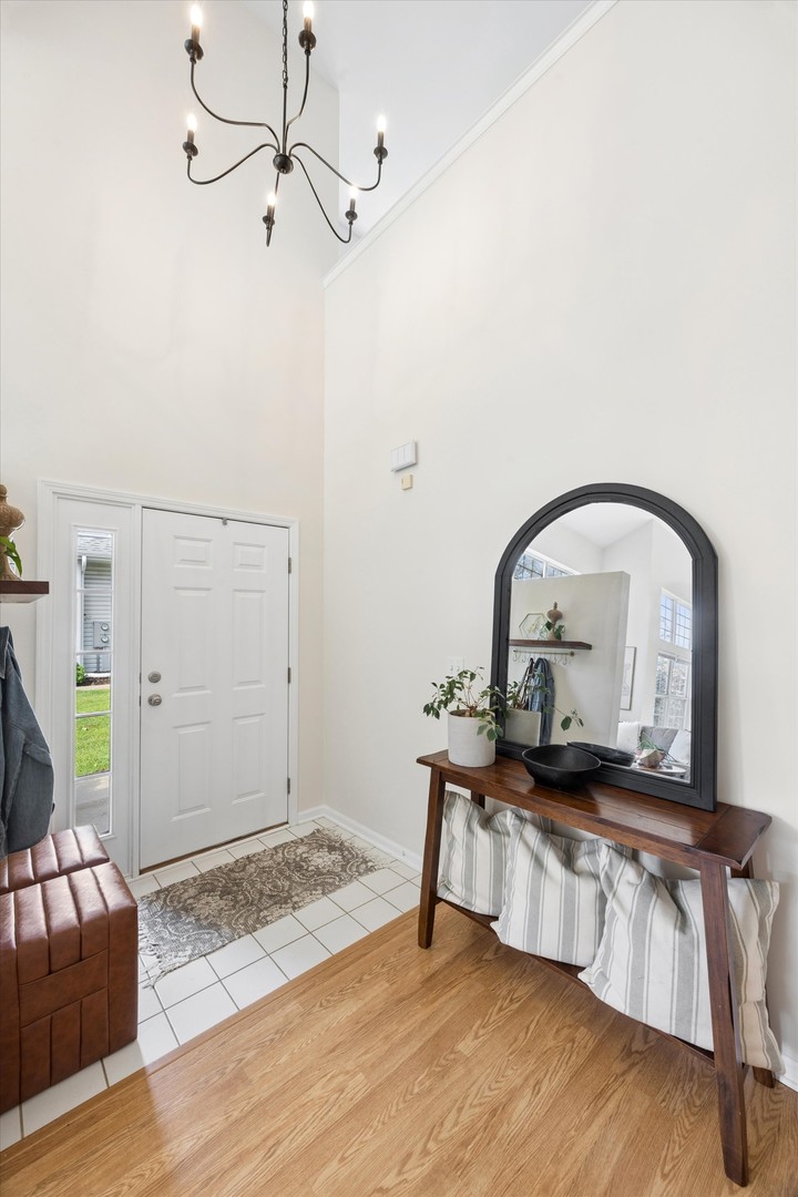 121 S Barton Trail