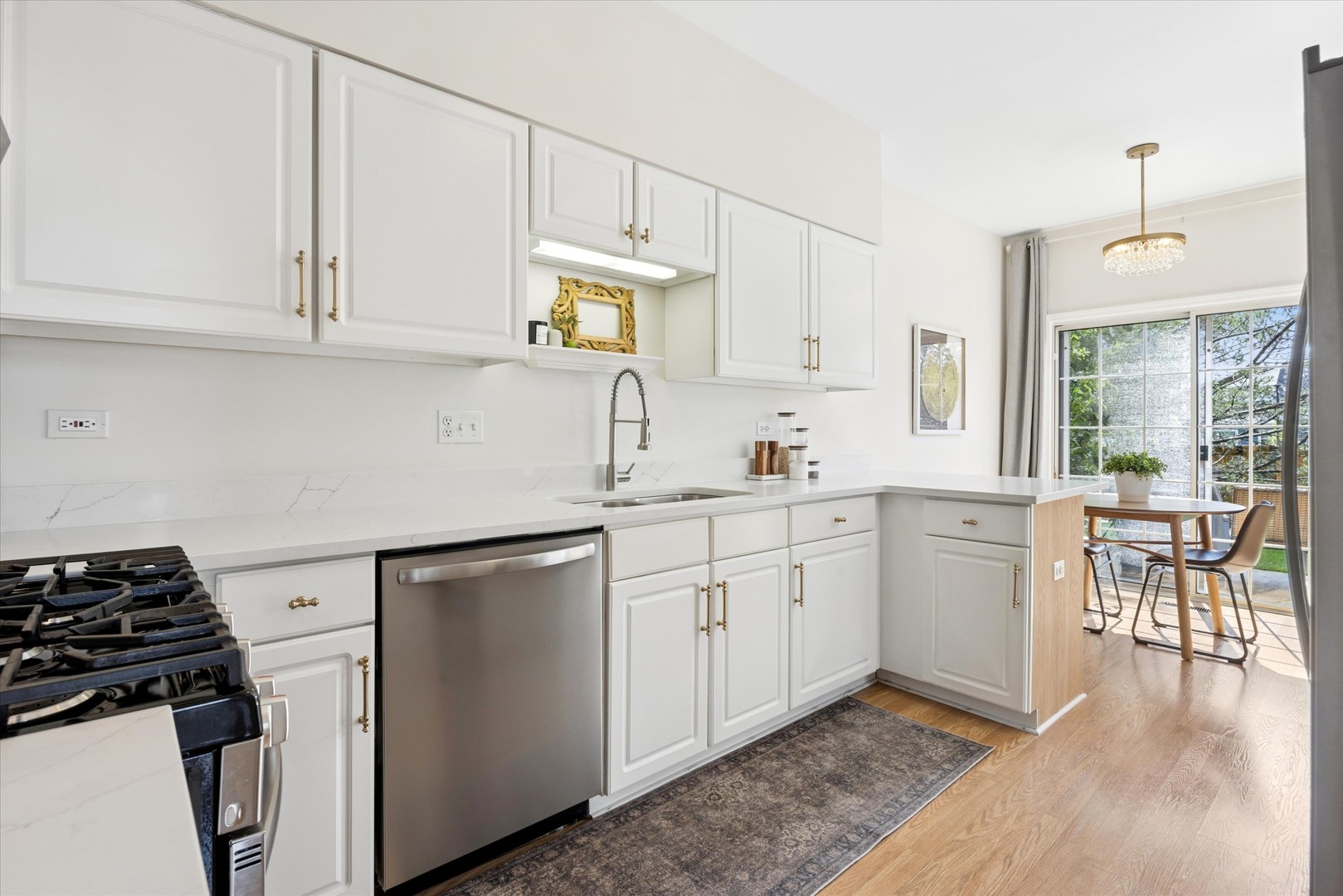 121 S Barton Trail
