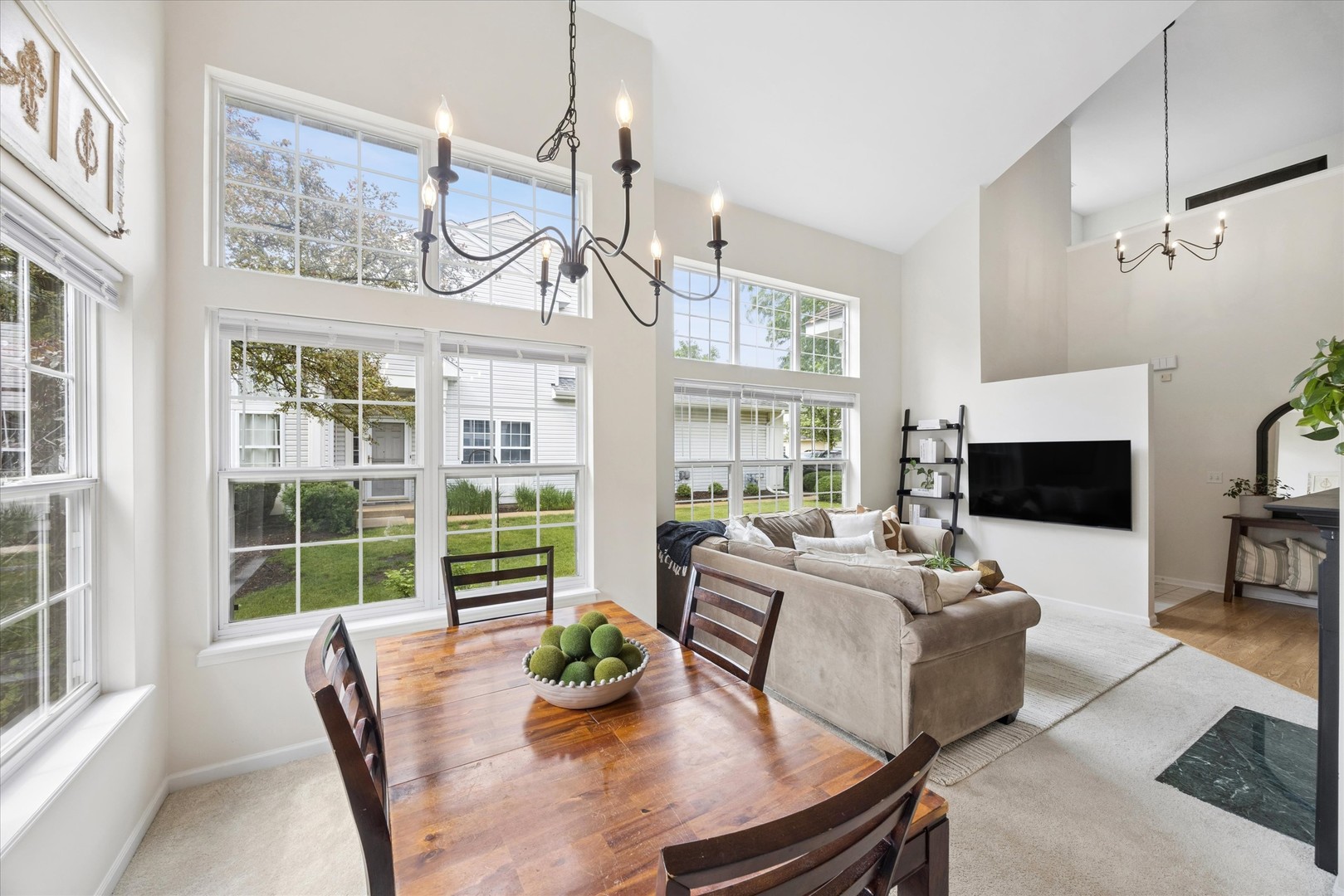121 S Barton Trail