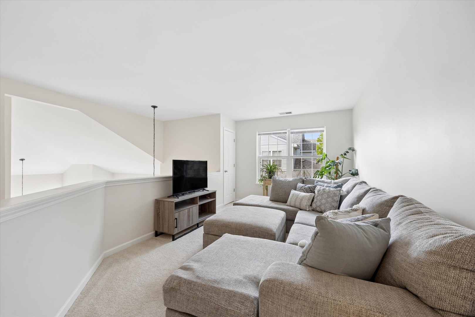 121 S Barton Trail