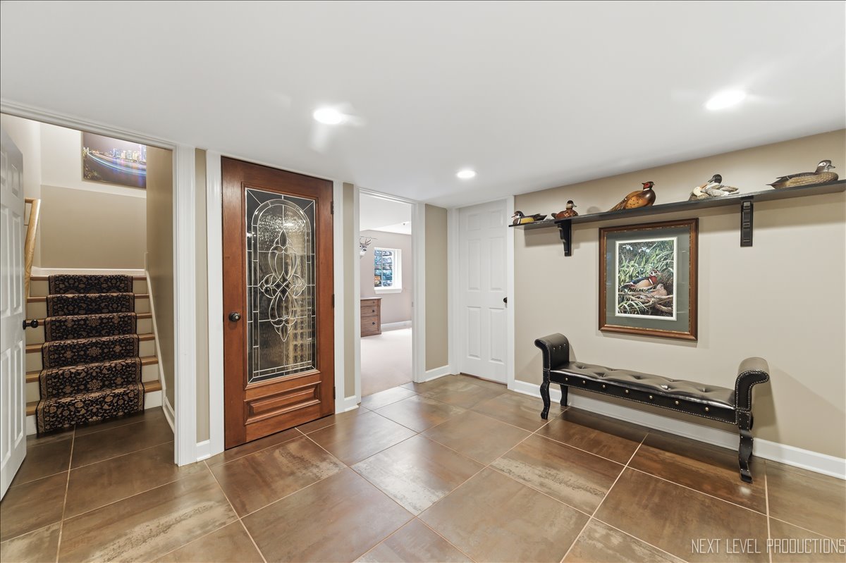 990 Pinecrest Drive