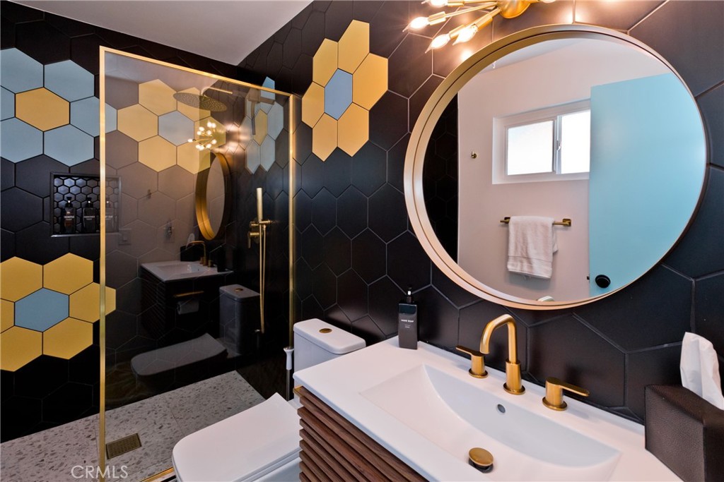 2775 N Junipero Avenue