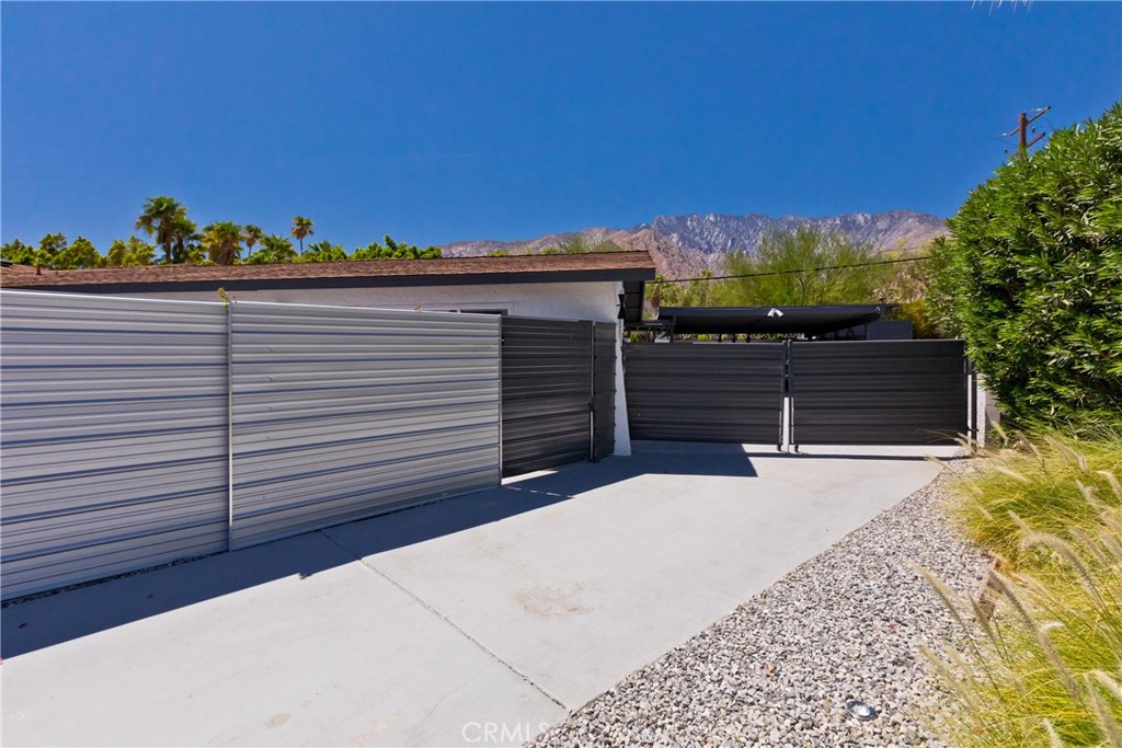 2775 N Junipero Avenue