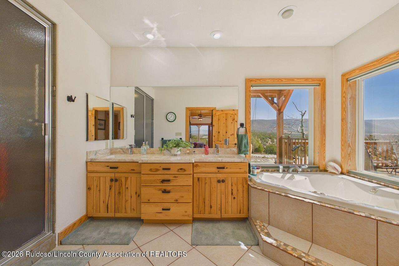 185 Fort Lone Tree Road