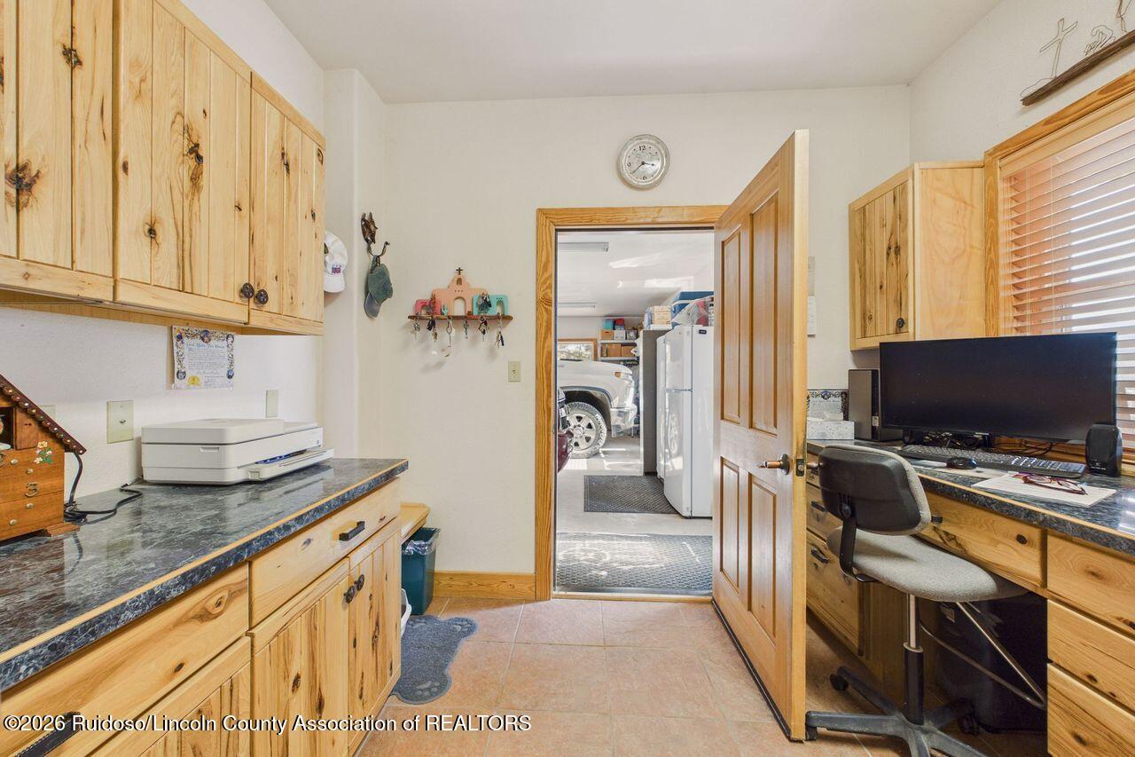 185 Fort Lone Tree Road